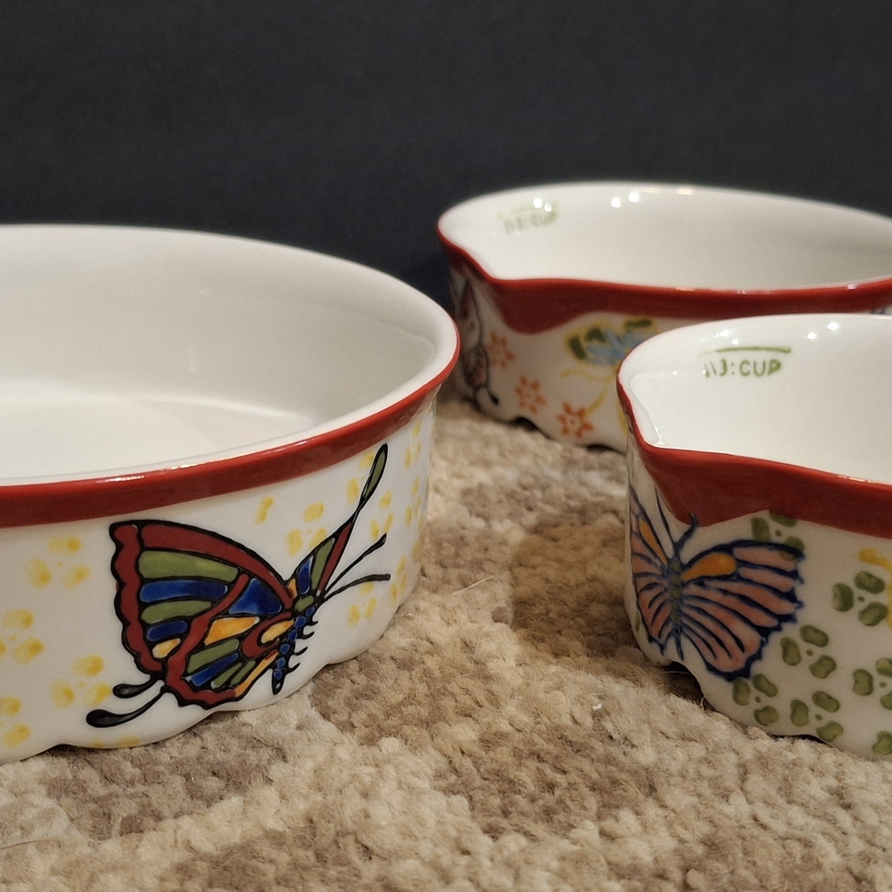 Butterfly Design Measuring Cups - Picture 2 of 3